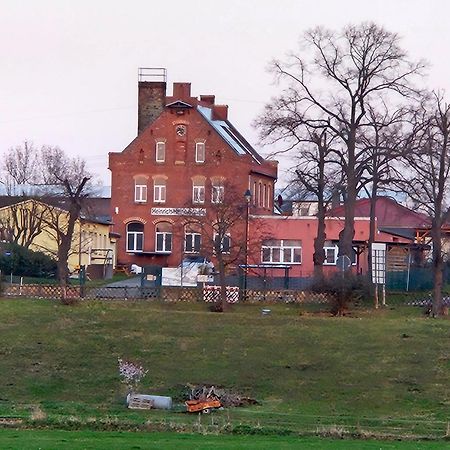 Gaestewohnung Heinrich Heine Schule Bad Dürrenberg Eksteriør bilde