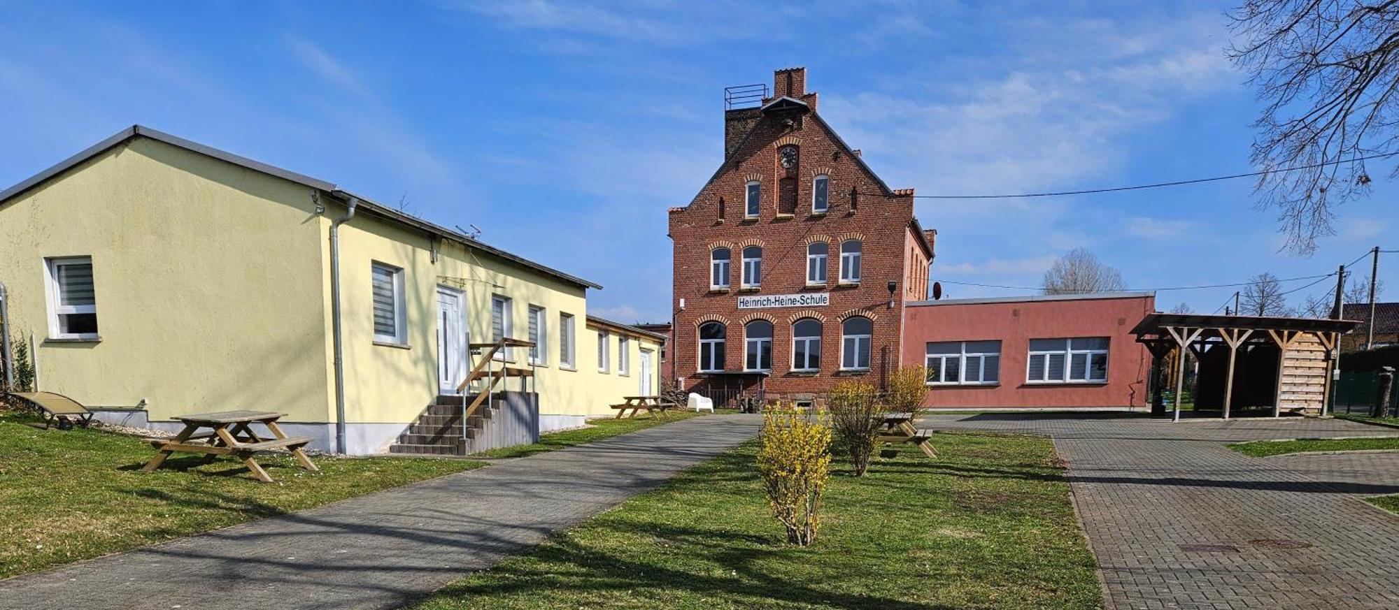 Gaestewohnung Heinrich Heine Schule Bad Dürrenberg Eksteriør bilde